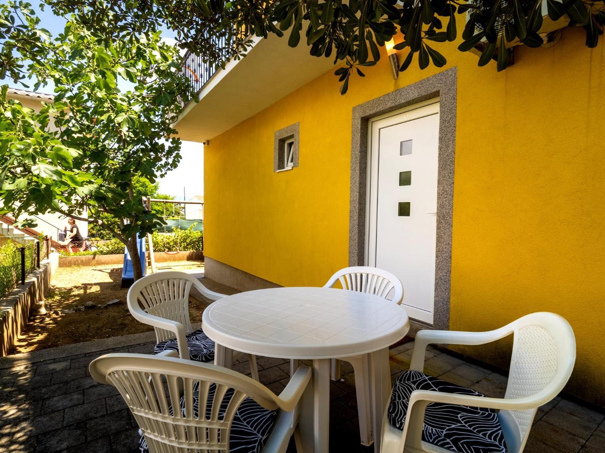 Apartments Bianca Baska  Exterior photo